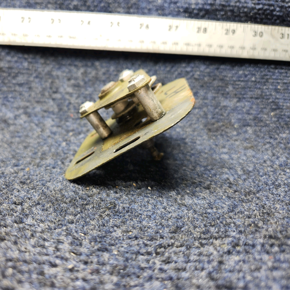 Used aircraft parts for sale, 1217046-11 Cessna 172RG Cabin Door Base Plate Assy