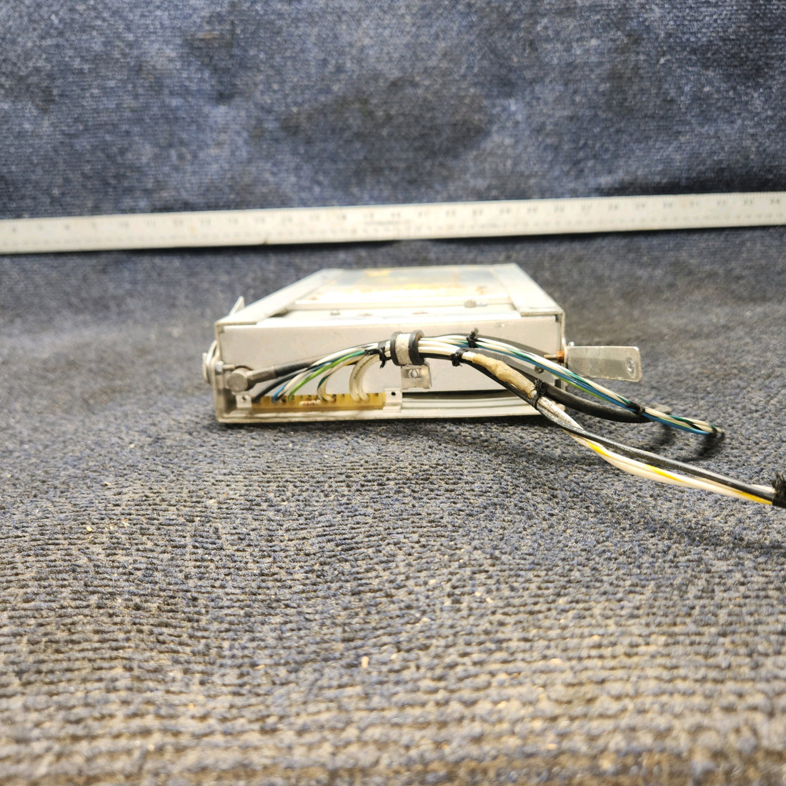 Used aircraft parts for sale, Narco COM 11A Narco Avionics Com 11A Cessna 172F COMM with tray and connector  - Untested