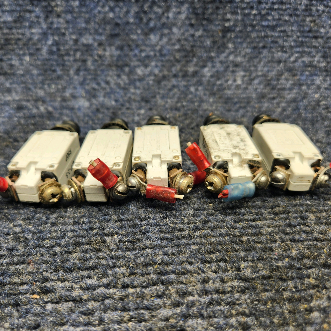 Used aircraft parts for sale, 7277-2-5 / 7277-2-10 PIPER PA28-161 Warrior III CIRCUIT BREAKER (SET OF FIVE) 4-5AMP 1- 10AMP
