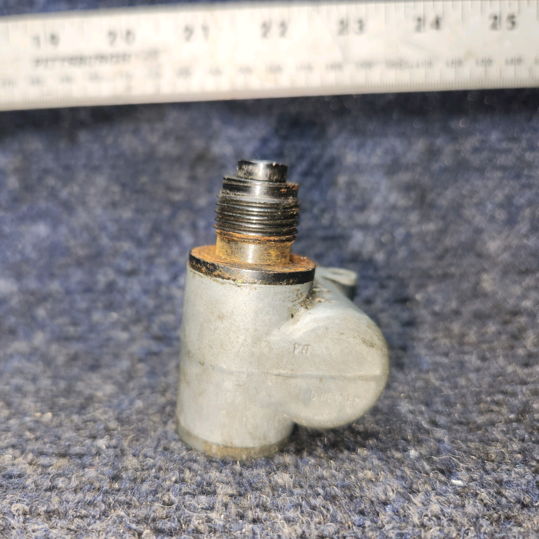 Used aircraft parts for sale, 106301 PIPER PA28-140 Tachometer Adapter