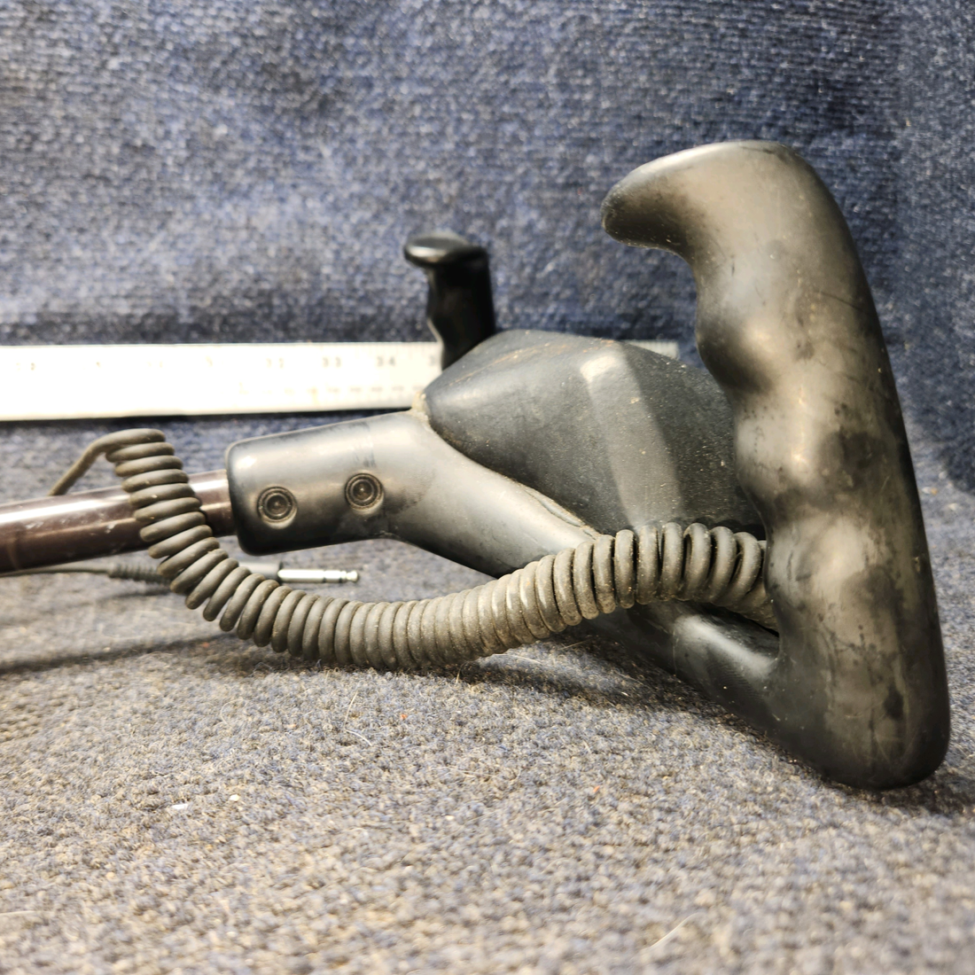 Used aircraft parts for sale, 0513260-4 cessna 172N Control Wheel Assembly – LH & RH (No Mic Switch)