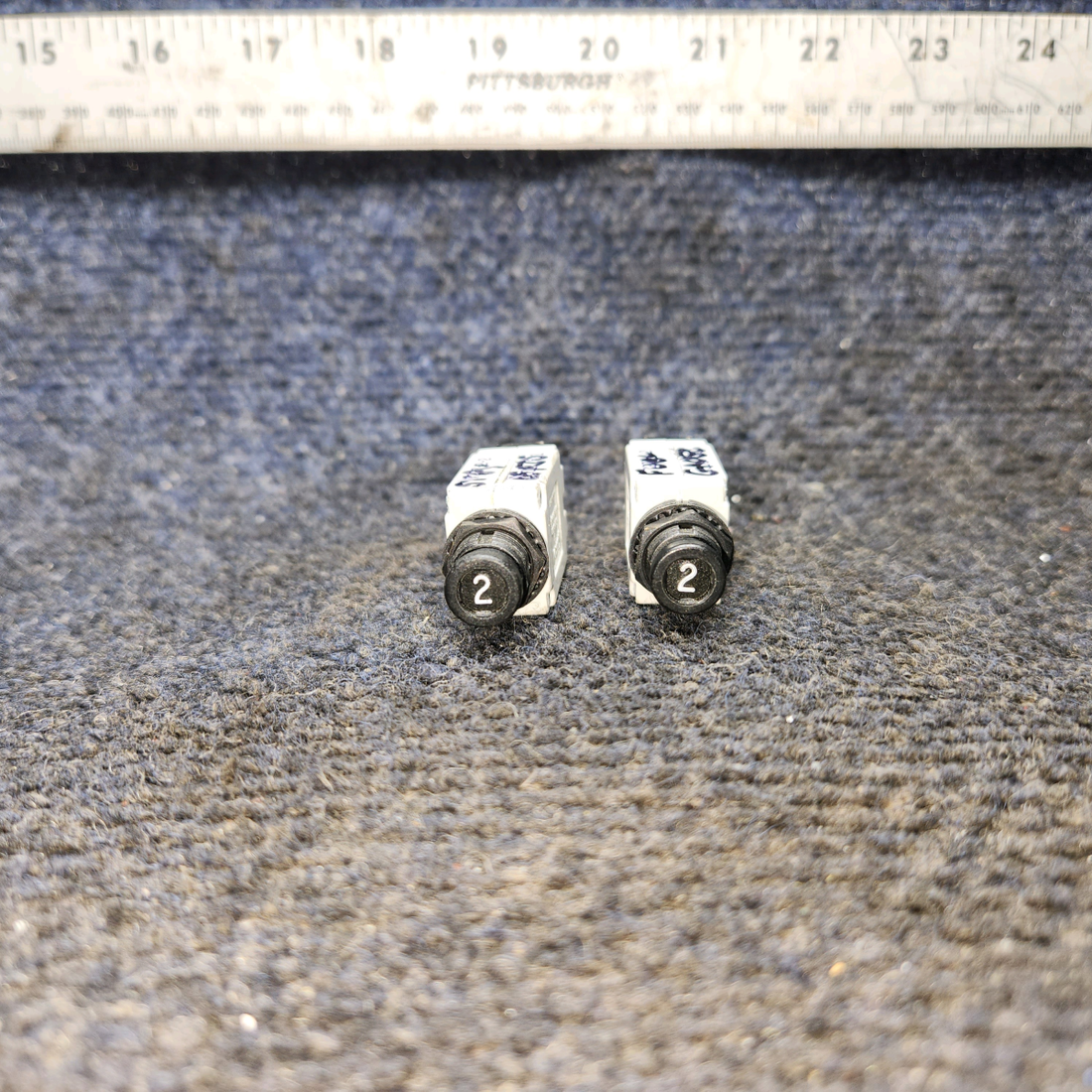 Used aircraft parts for sale, 7277-2-2 klixon 7274-2 PIPER PA-24-250 Circuit Breaker 2 AMP - Price per Each