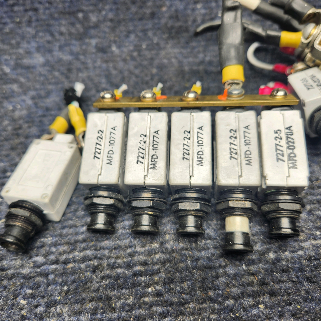 Used aircraft parts for sale, 7277-2-2 / -5 / -15 MOONEY M20J SET KLIXON AIRCRAFT CIRCUIT BREAKER TWO 5A -FOUR -2A - ONE -15. TOTAL SEVEN