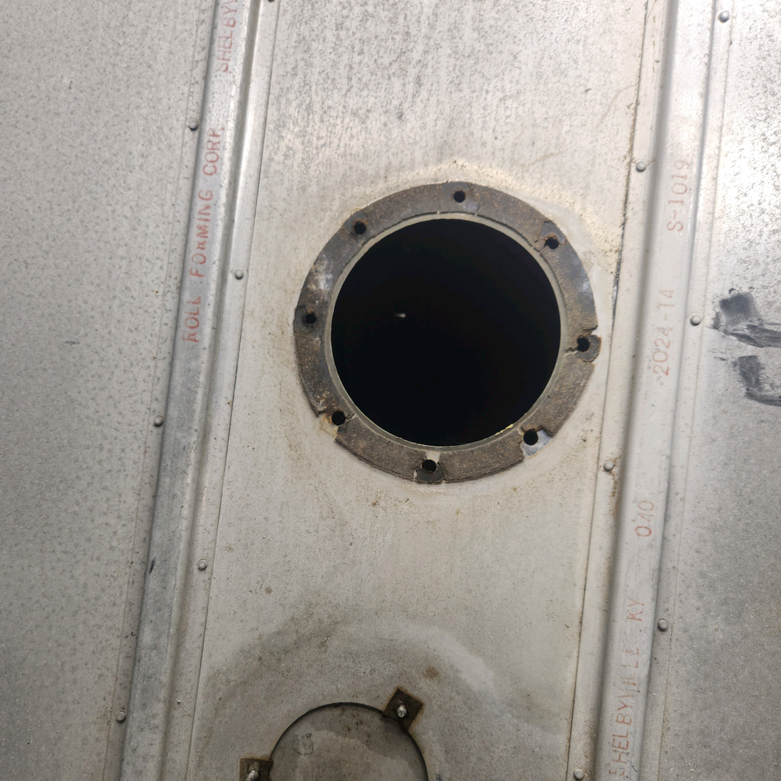 Used aircraft parts for sale, 0426511-6 cessna 150G Fuel Tank Cover Assembly - LH