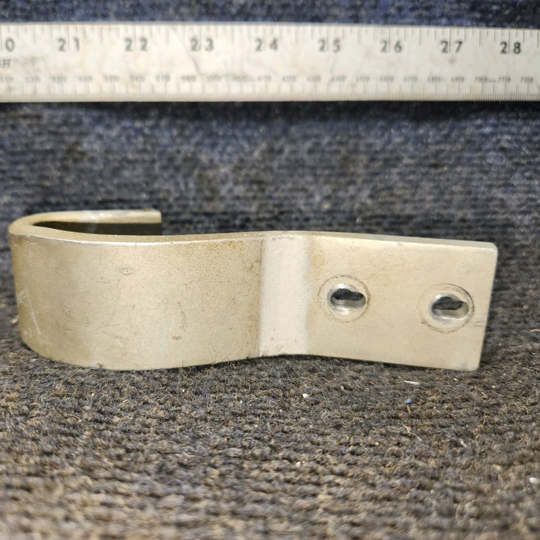 Used aircraft parts for sale, 0711102 Cessna 172F Baggage Door Hinge Assembly