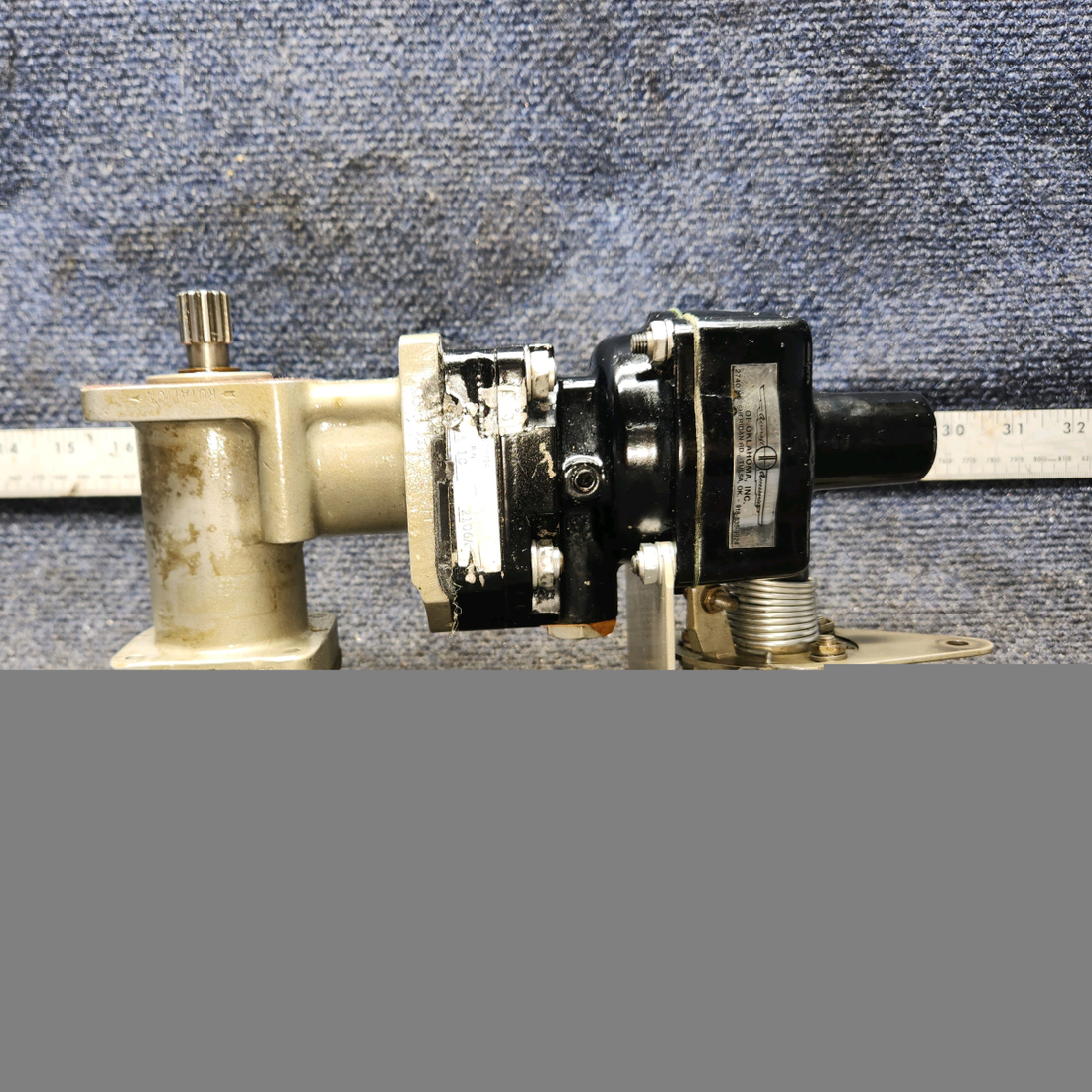 Used aircraft parts for sale, HC-A2V20-4A1 Hartzell BEECHCRAFT F35 Two Blade Preopeller W/ Adapter Kit Logs  (Prop Stuck)