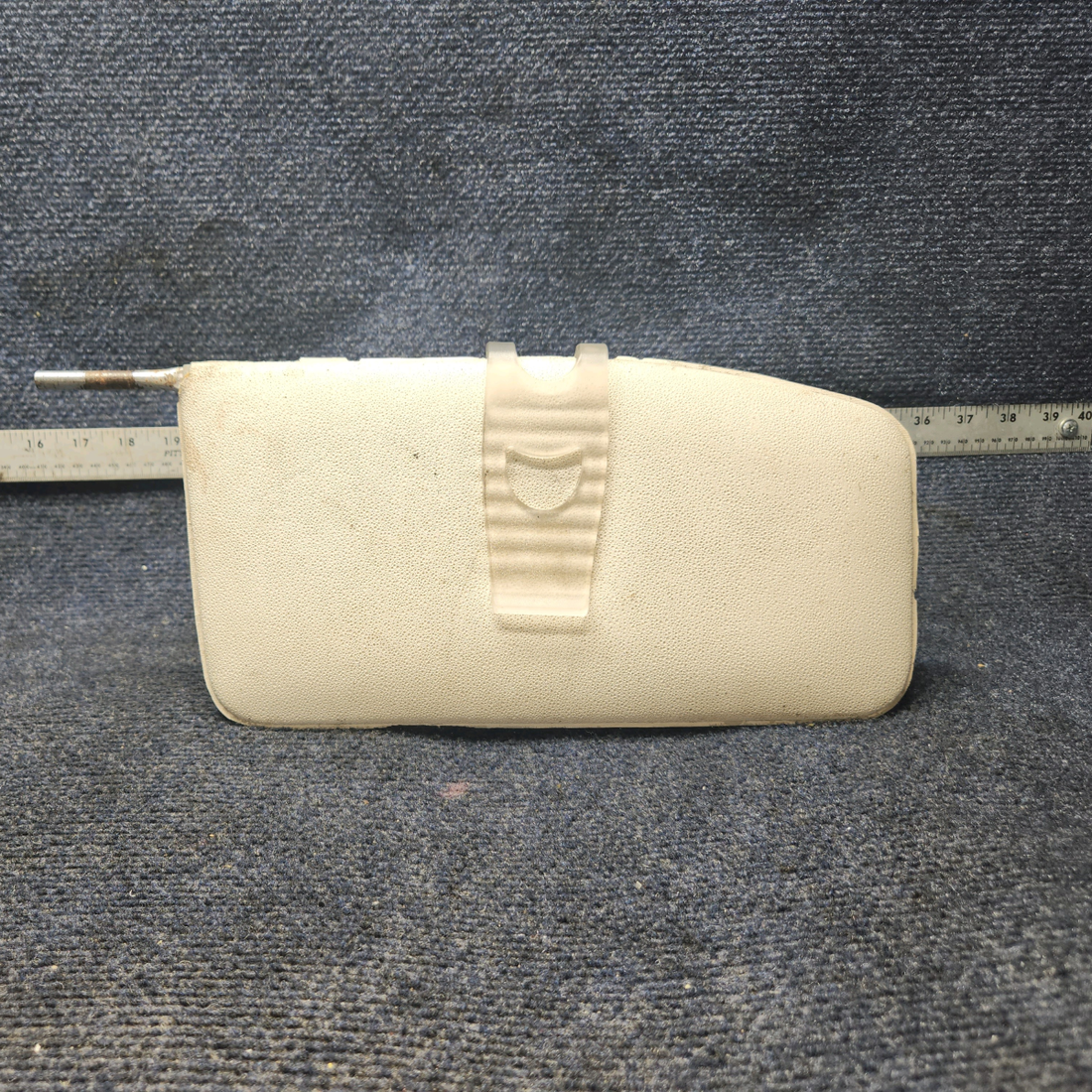 Used aircraft parts for sale, 0700122-12 Cessna C-150J Sun Visor Assembly R.H
