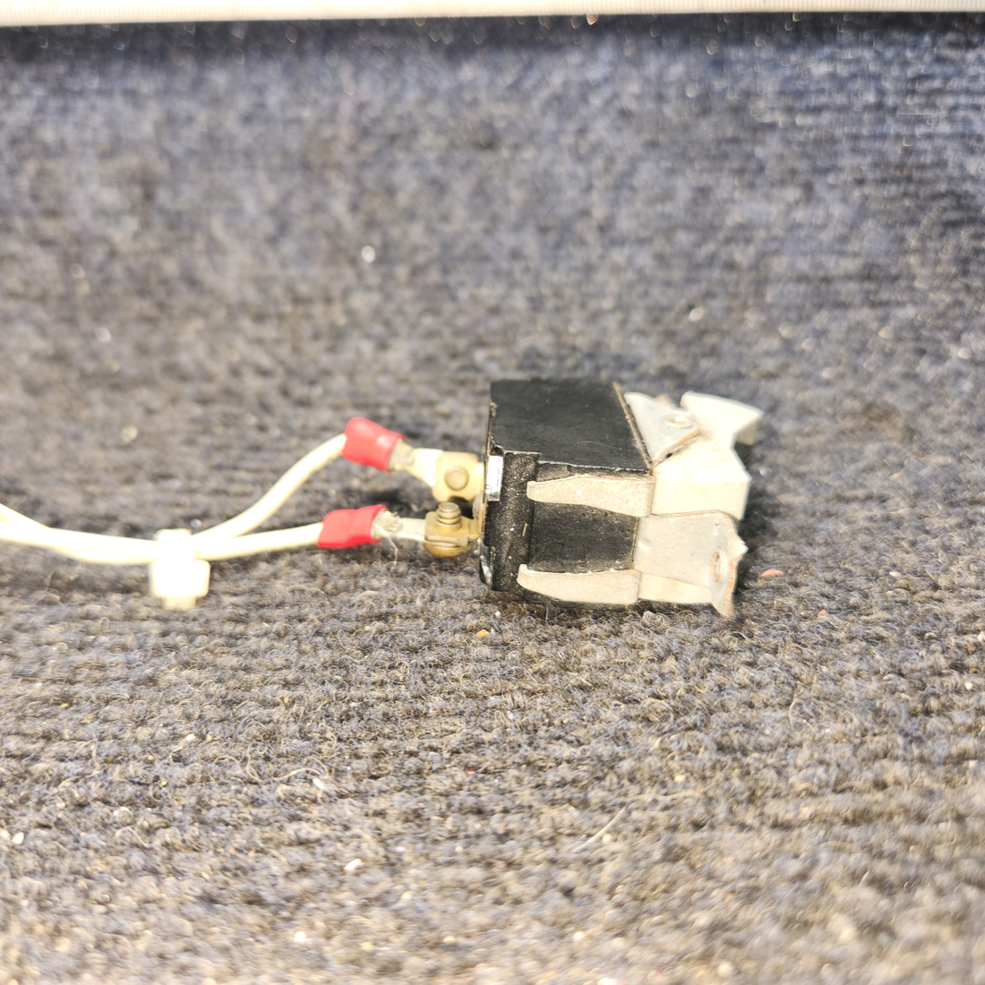 Used aircraft parts for sale, 99377-006 Piper PA32RT-300 Anti- Collision Light Switch