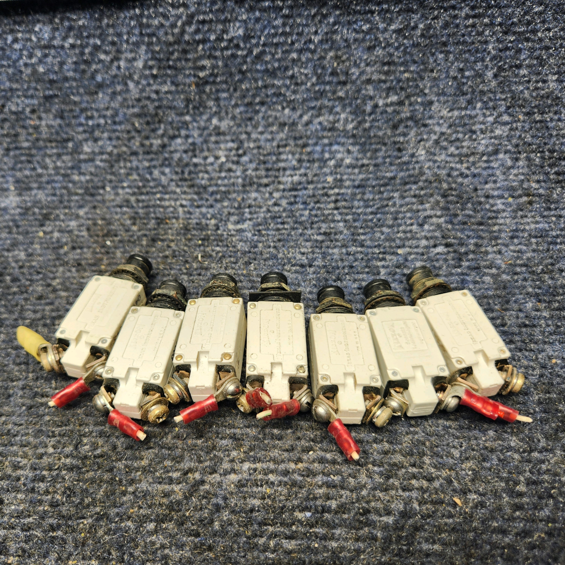 Used aircraft parts for sale, 7277-2-5 / 7277-2-7 PIPER PA28-161 Warrior III CIRCUIT BREAKER (SET OF SEVEN) 4-5A/1-3A/1-7A/1-10A.