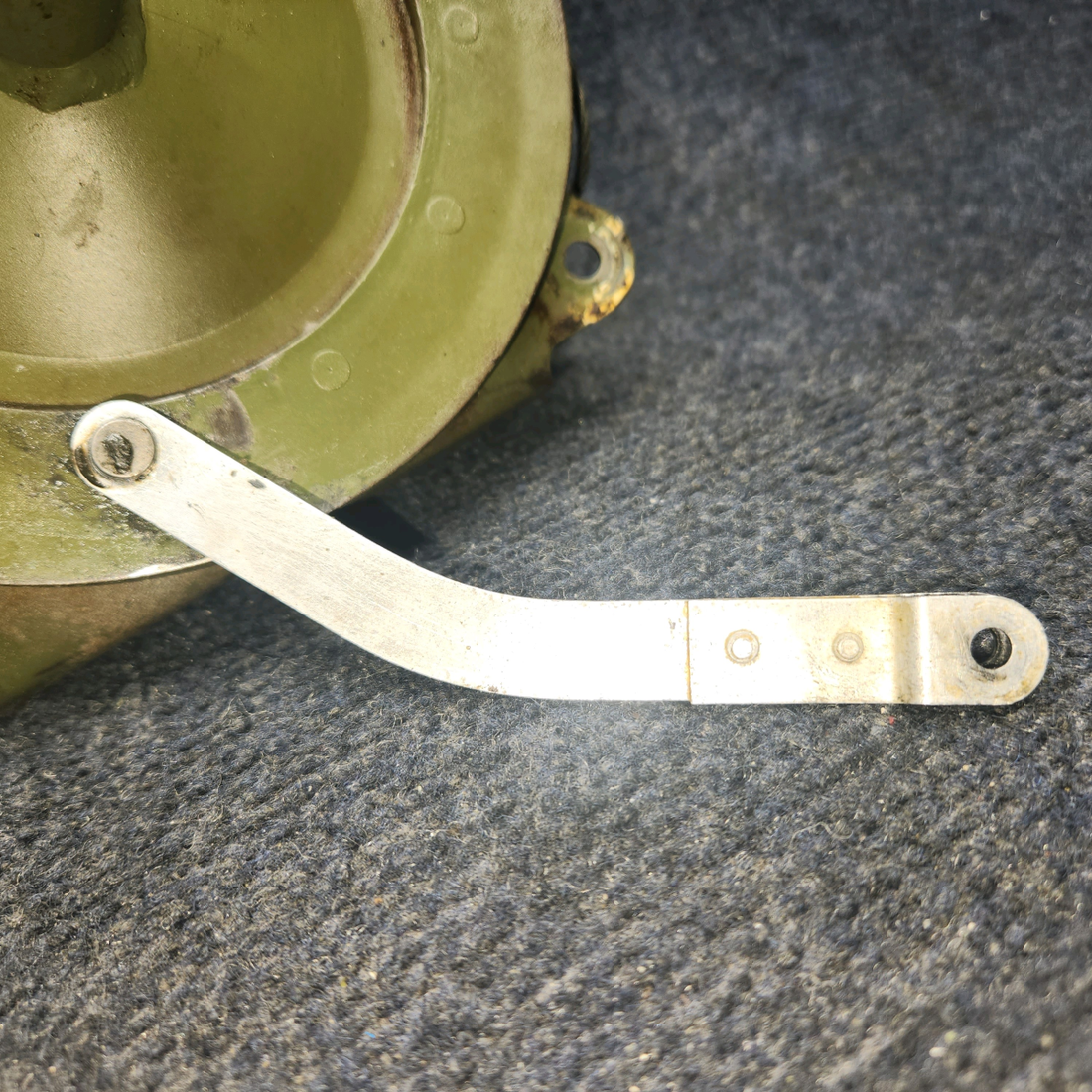 Used aircraft parts for sale, 0760612-1 CESSNA 172K FLAP DRIVE PULLEY ASSEMBLY RH
