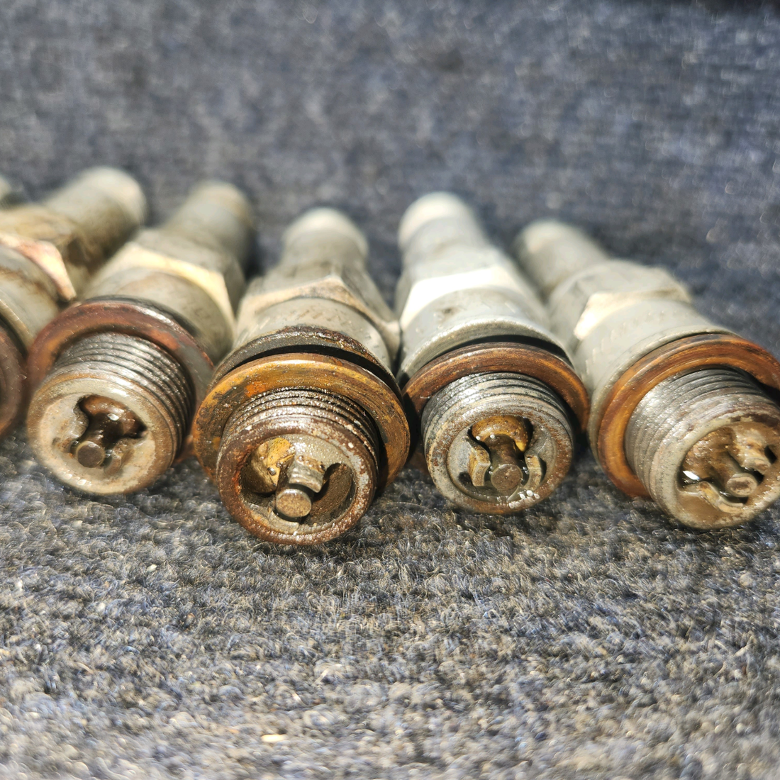 Used aircraft parts for sale, REM40E American Champion Piper PA28-140 Spark Plugs - Set of 8