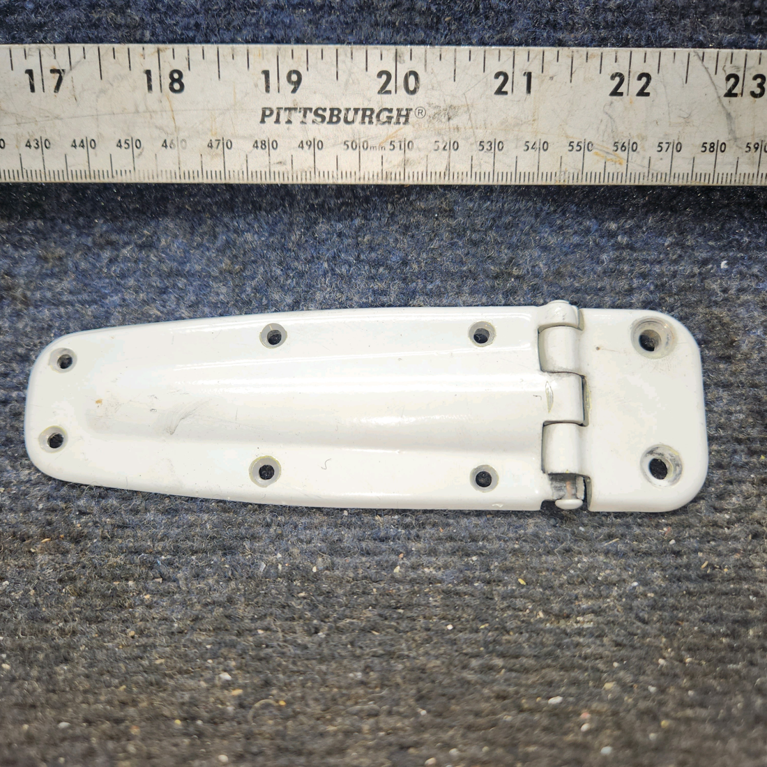 Used aircraft parts for sale, 0413426-3 cessna 150G Hinge Assembly – LH Upper & RH Lower