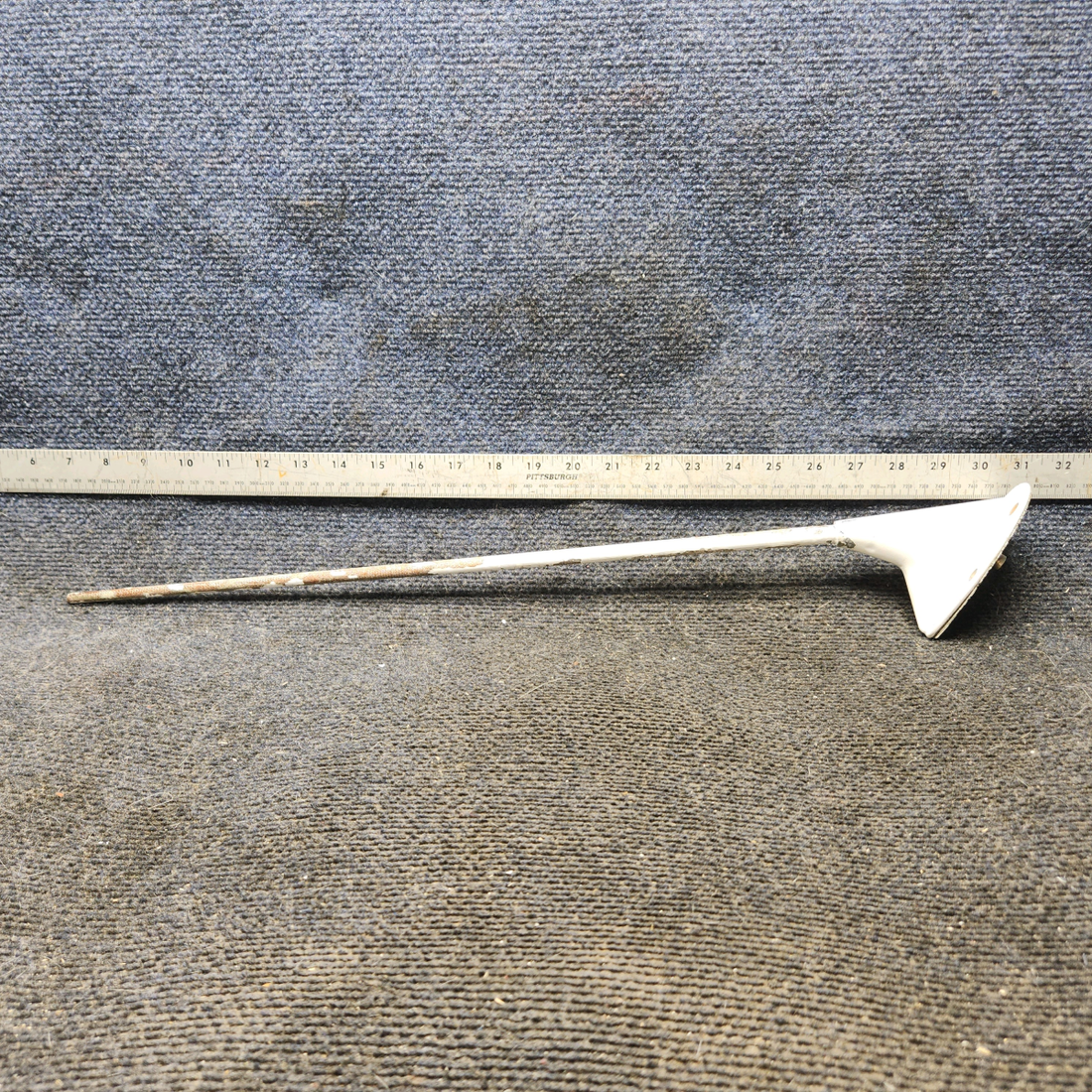 Used aircraft parts for sale, C598501-0104 cessna 172N VHF Antenna