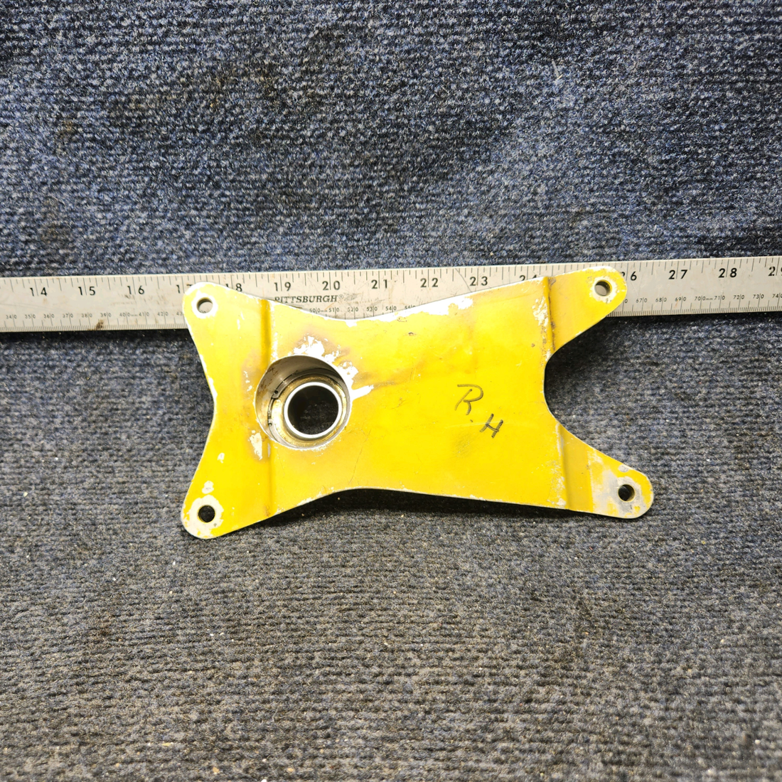 Used aircraft parts for sale, 20757-001 PIPER PA-24-250 Forward Main Gear Attach Fitting RH