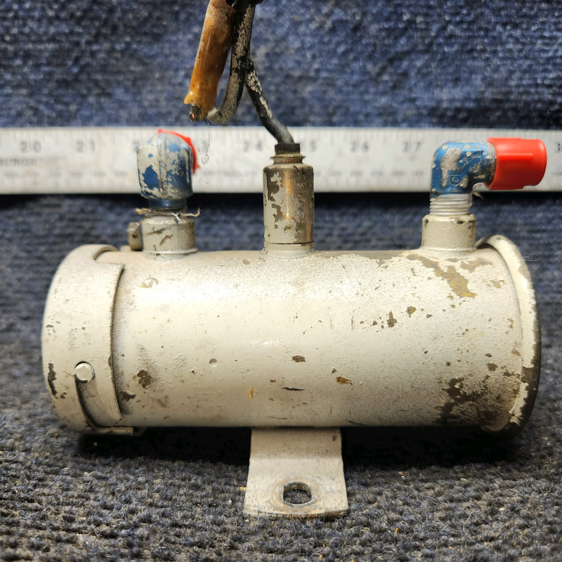 Used aircraft parts for sale, 477-060 Facet BEECHCRAFT F35 Fuel Pump Assy (12V)