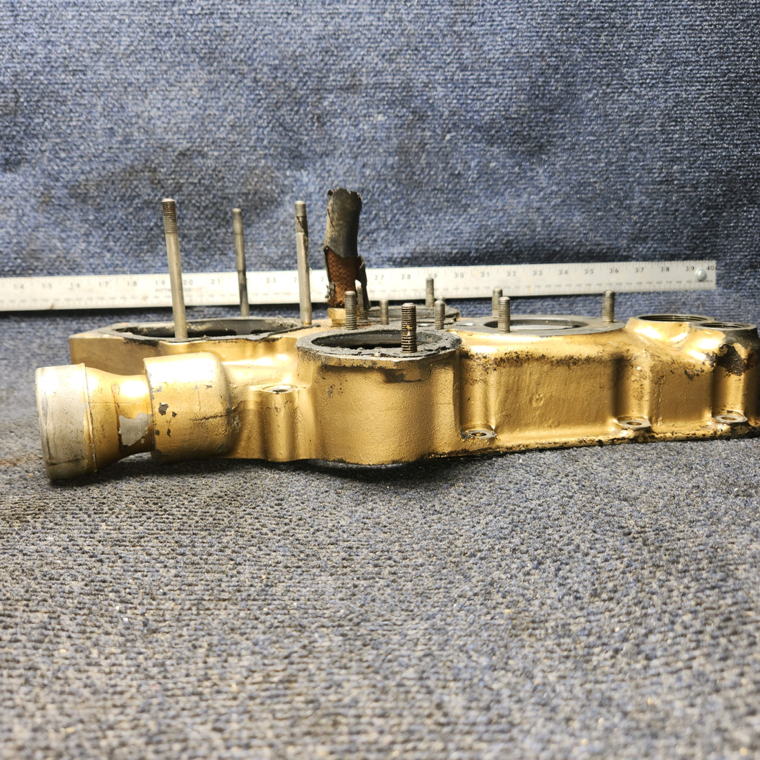 Used aircraft parts for sale, 530007 Continental O-300 C-145 Cessna 172F Engine Accessory Case