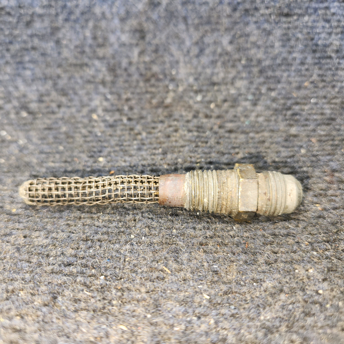 Used aircraft parts for sale, 0422130 Cessna 172 Fuel Tank Strainer (Finger Screen)