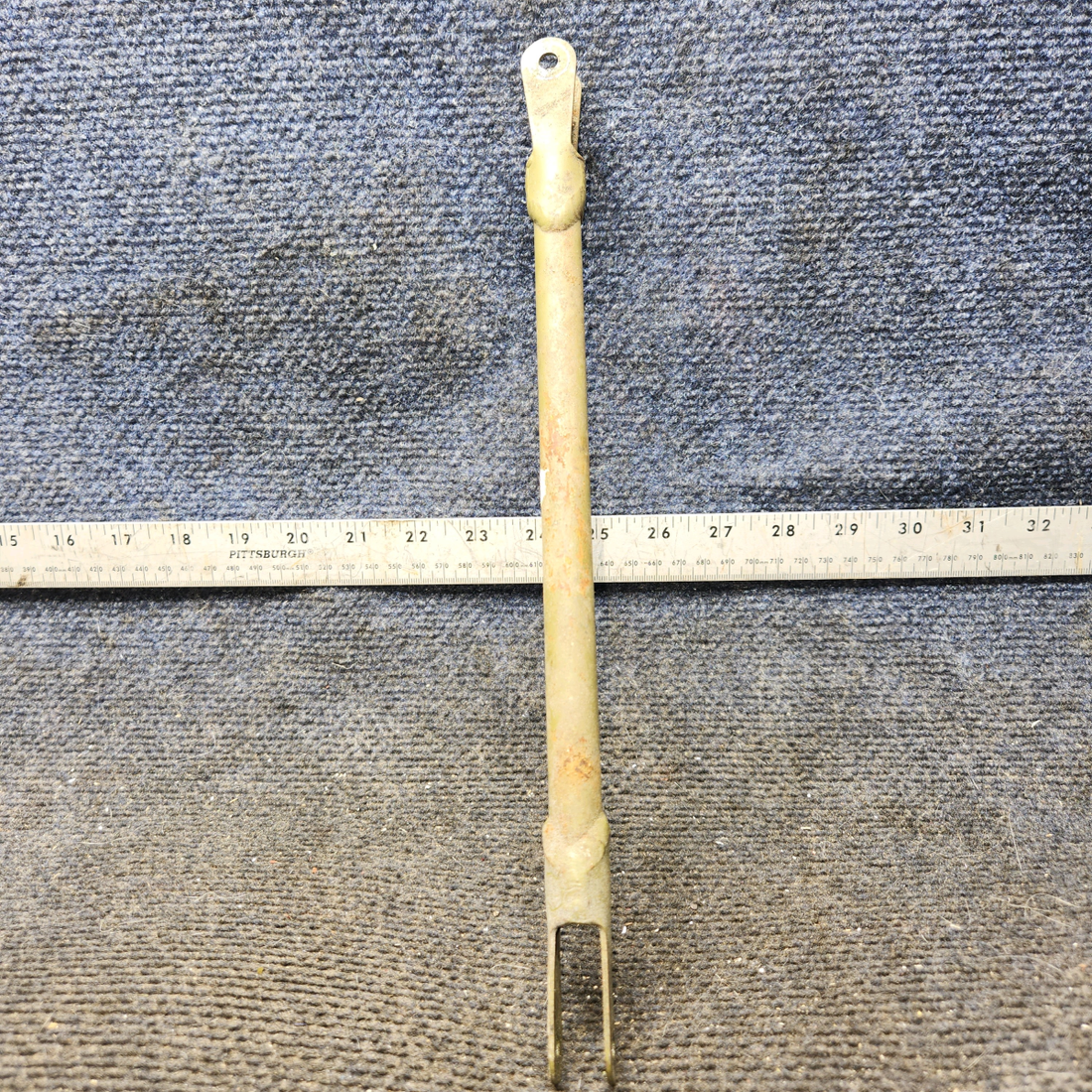 Used aircraft parts for sale, 0510161-12 cessna 172N Bellcrank to Control Tee Tube