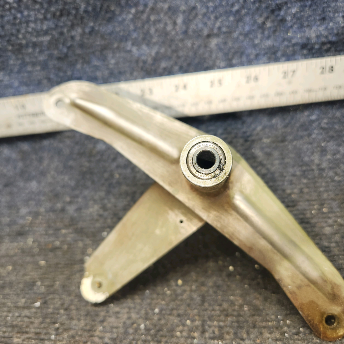 Used aircraft parts for sale, 0523535 Cessna 172E Flap Bellcrank Assy LH