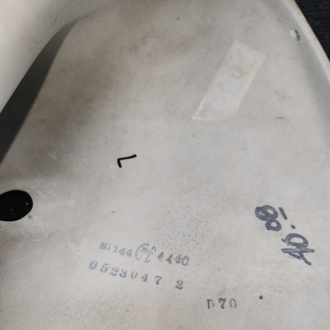 Used aircraft parts for sale, 0523047-2 cessna 172N Upper Wing Strut Fairing RH