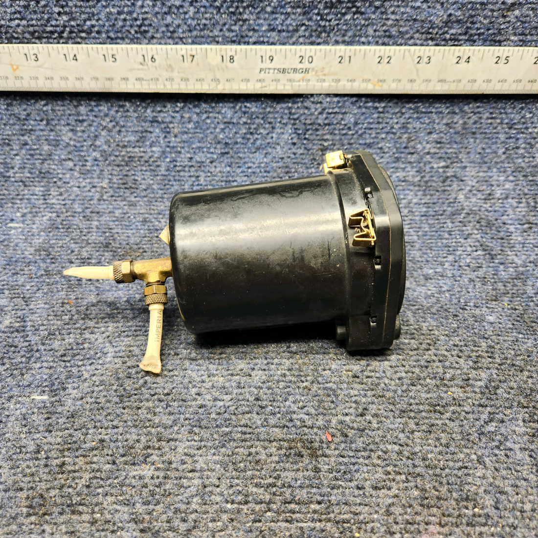 Used aircraft parts for sale, 7000 United Instruments Mooney M20K VERTICAL SPEED INDICATOR FOGGED GLASS