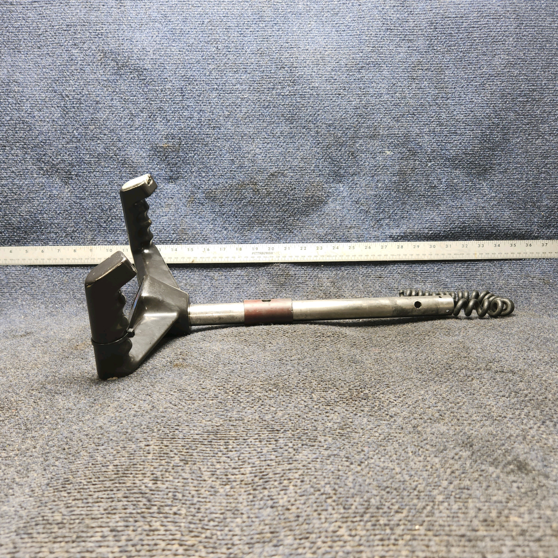 Used aircraft parts for sale, 85292-007 Piper PA28-161 Control Wheel Assy w Mic Switch (L: 14”, Dia: 1.125”)