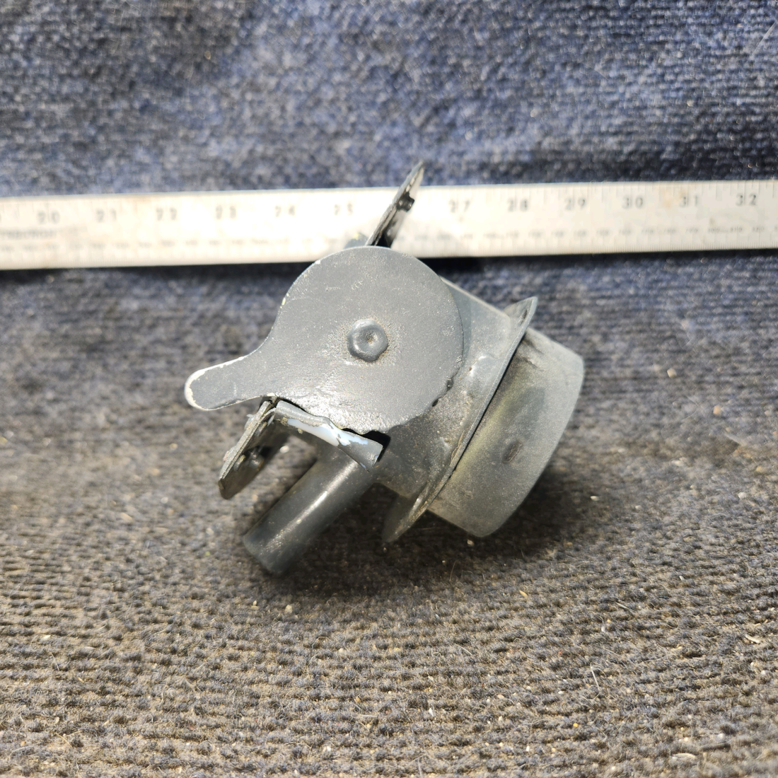 Used aircraft parts for sale, 68671-000 piper PA-28-181 Air Vent Valve Assembly