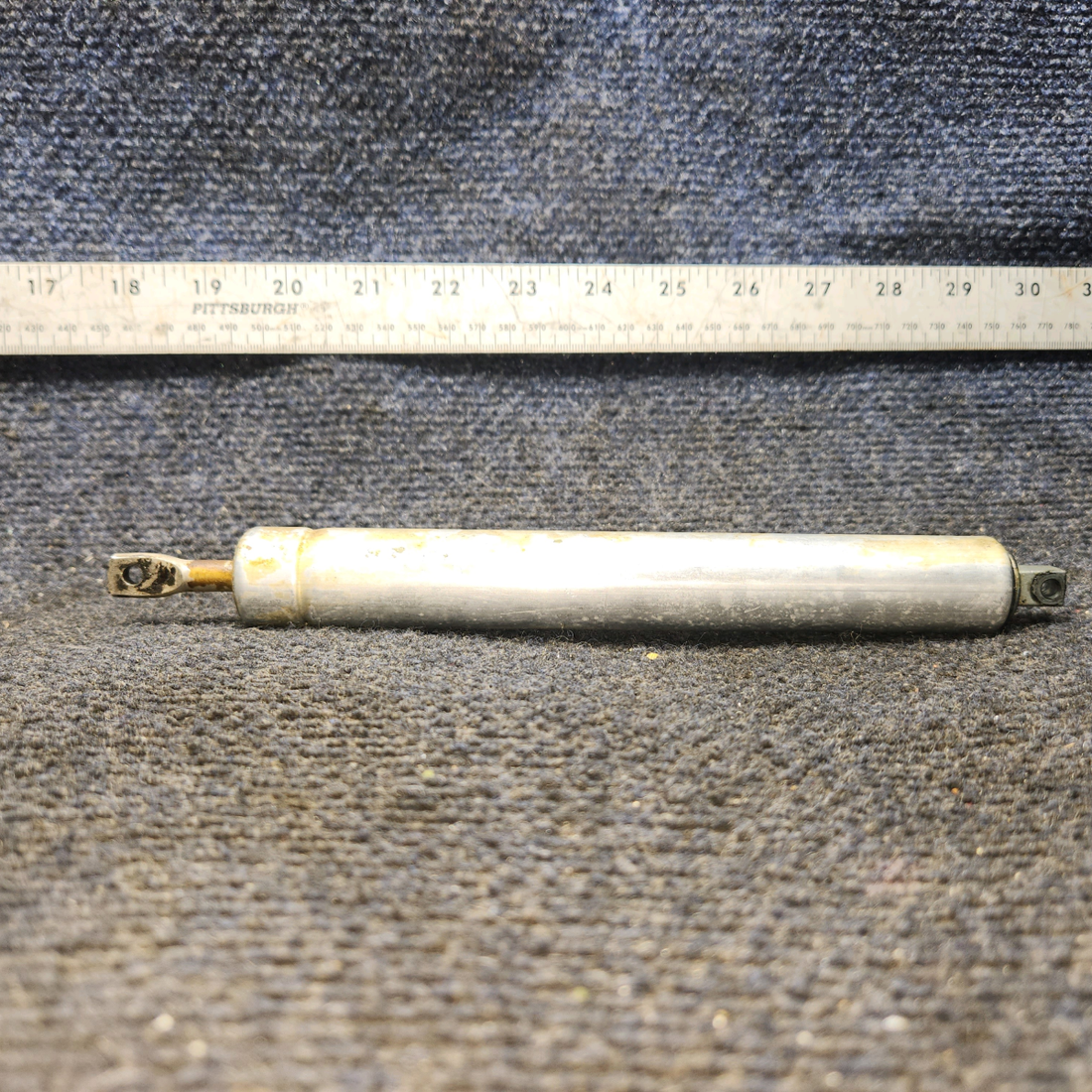 Used aircraft parts for sale, 10650 Cessna 182G Actuator Cylinder Assembly