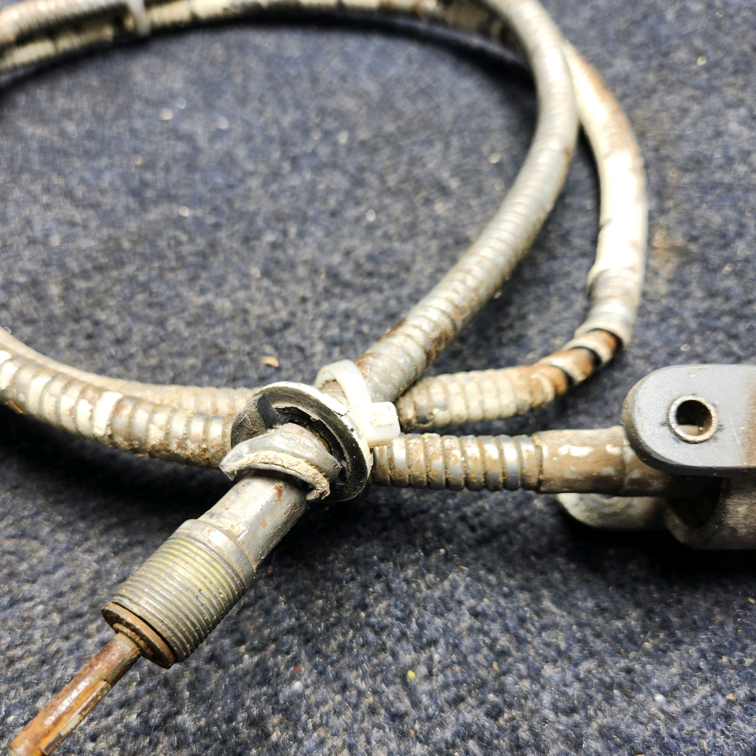 Used aircraft parts for sale, 35-521212 W/ 35-521212-10 BEECHCRAFT F35 FLAP ACTUATOR HOUSING W/ PISTON RH AND CABLE.