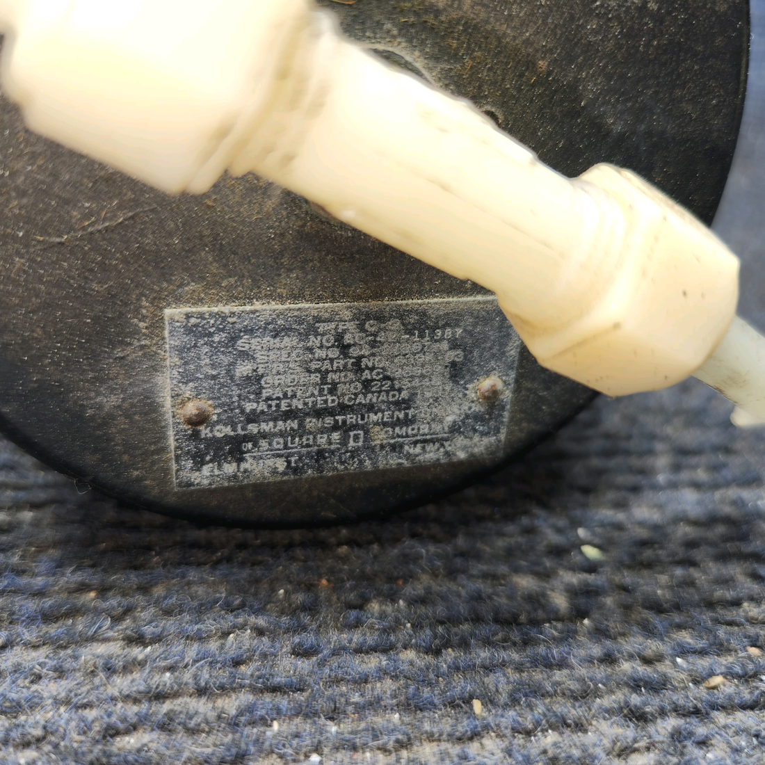 Used aircraft parts for sale, 639K-03 Kollsman cessna 150G Vertical Speed Indicator