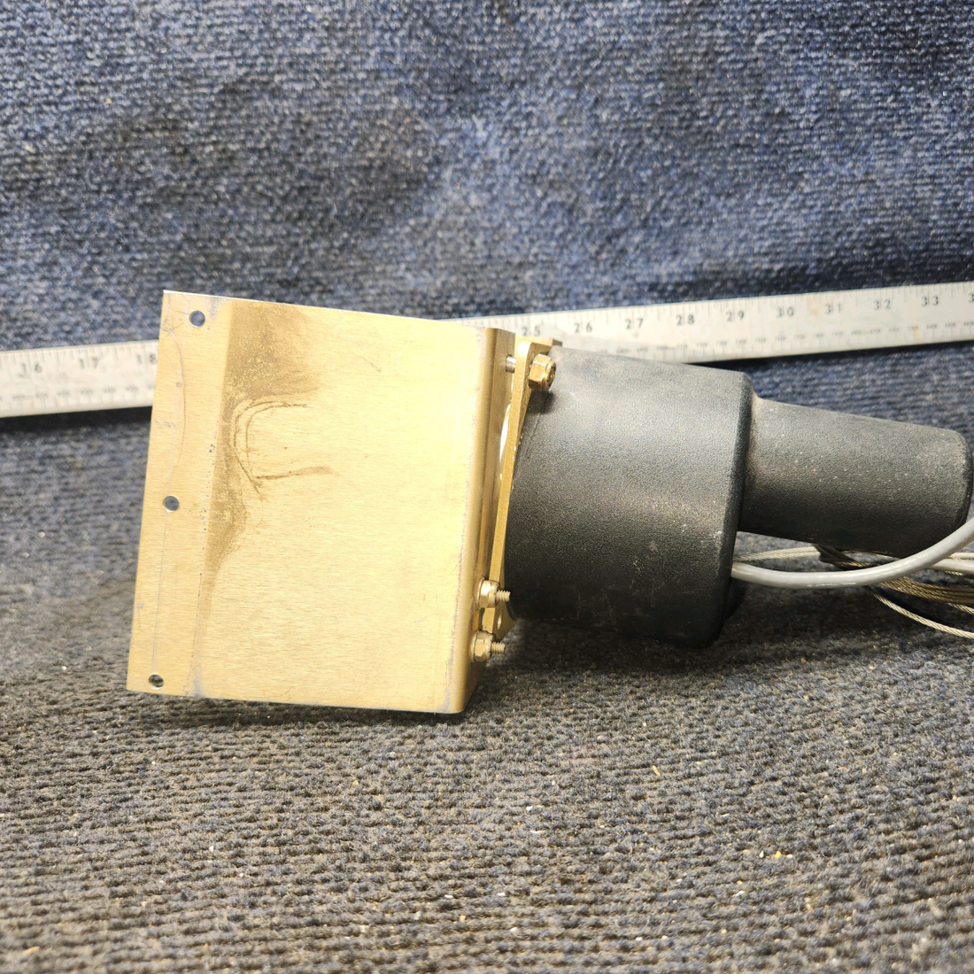 Used aircraft parts for sale, 0105-R9 S-Tec Cessna 182G Roll Servo Assembly with Cable