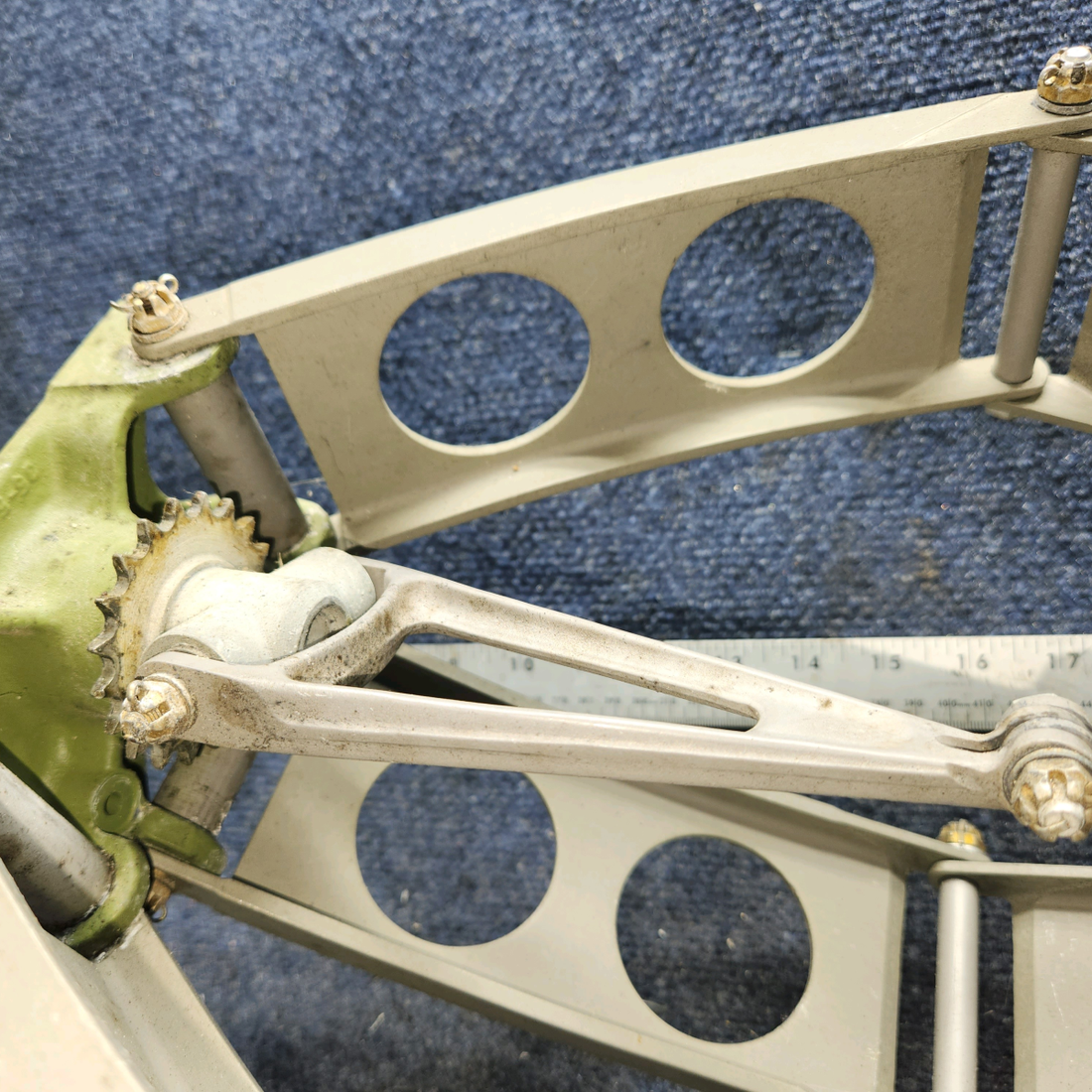 Used aircraft parts for sale, 96-524017-601 BEECHCRAFT 95-55B Control Column Assy