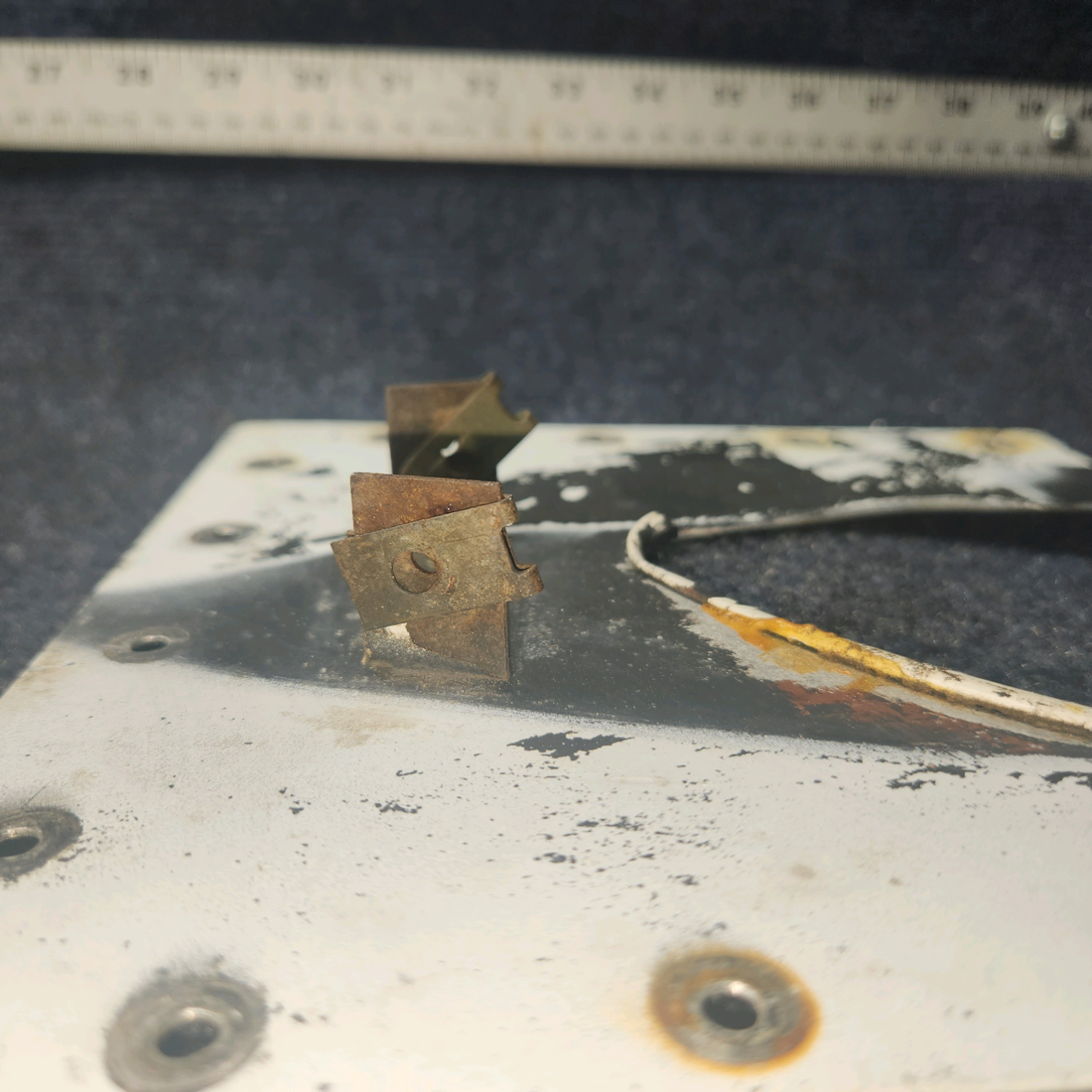 Used aircraft parts for sale, 63339-001 PIPER PA28-140 Plate Assy MLG RH