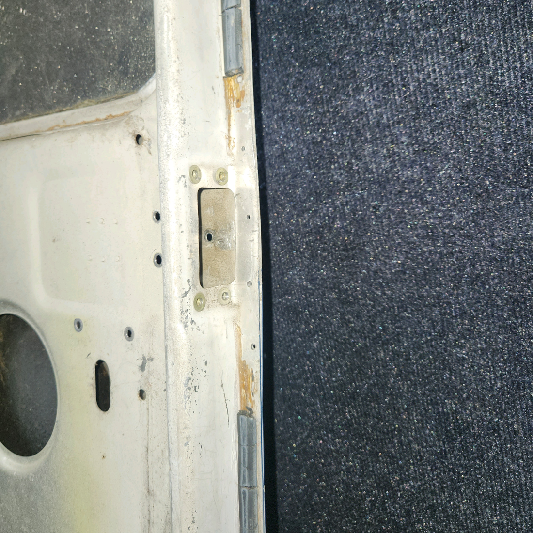 Used aircraft parts for sale, 0511460-2 Cessna 172F Cabin Door Structure - RH