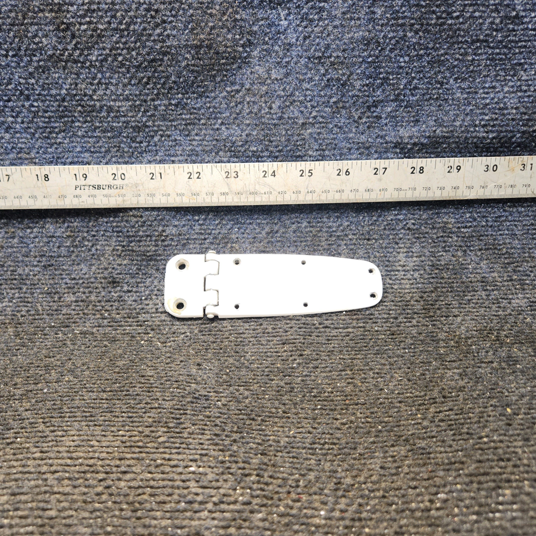 Used aircraft parts for sale, 0413426-4 cessna 150G Hinge Assembly – LH Lower & RH Upper