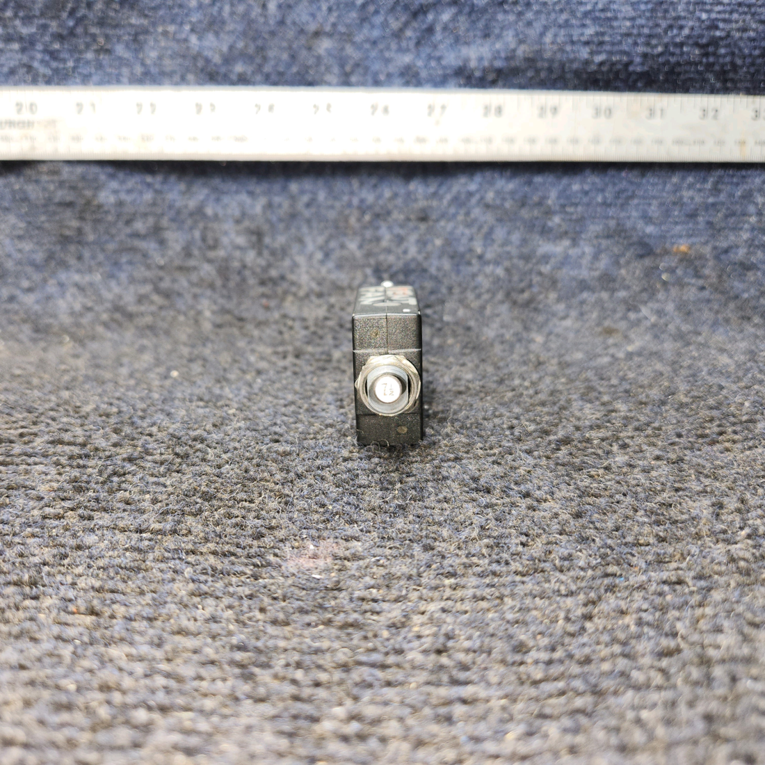 Used aircraft parts for sale, W31X2M1G7.5 Tyco Electronics W31 Series PIPER PA-24-250 Circuit  Breaker - 7.5 Amps