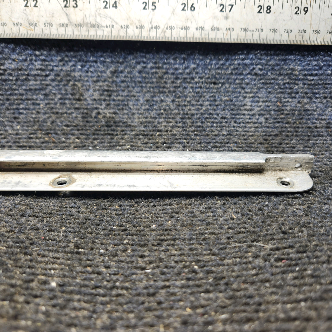 Used aircraft parts for sale, 0410219-1 cessna 150G Outboard Seat Rail Assembly