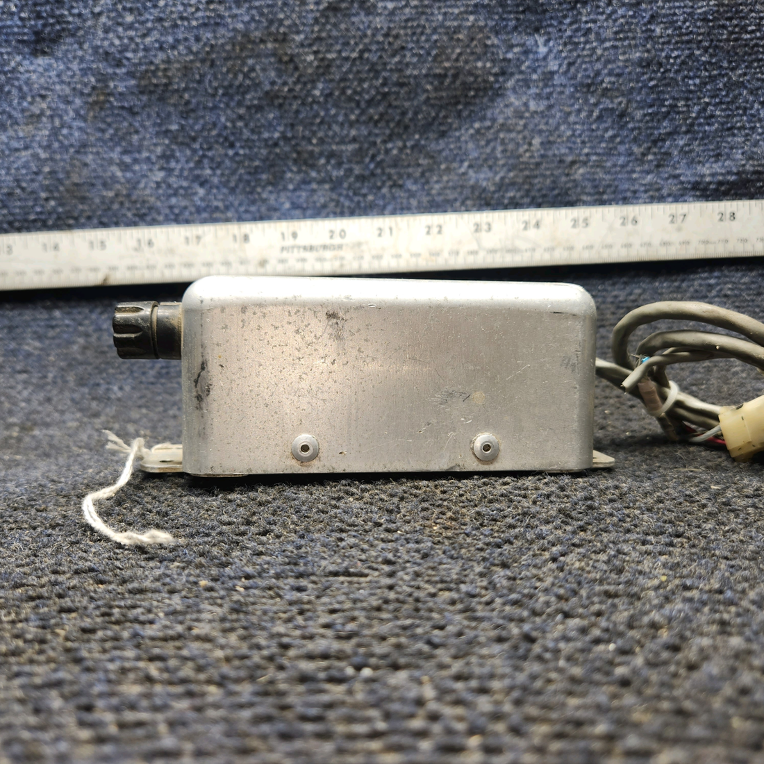 Used aircraft parts for sale, A490,T1-28 Whelen Strobe Light Power Supply (28V)