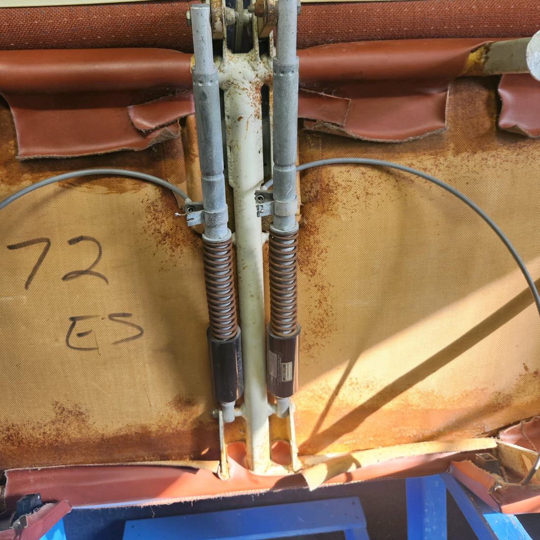 Used aircraft parts for sale, 0514170-3 CESSNA C172RG SPLIT BACK BENCH SEAT ASSEMBLY SEE PHOTOS FOR DETAILS