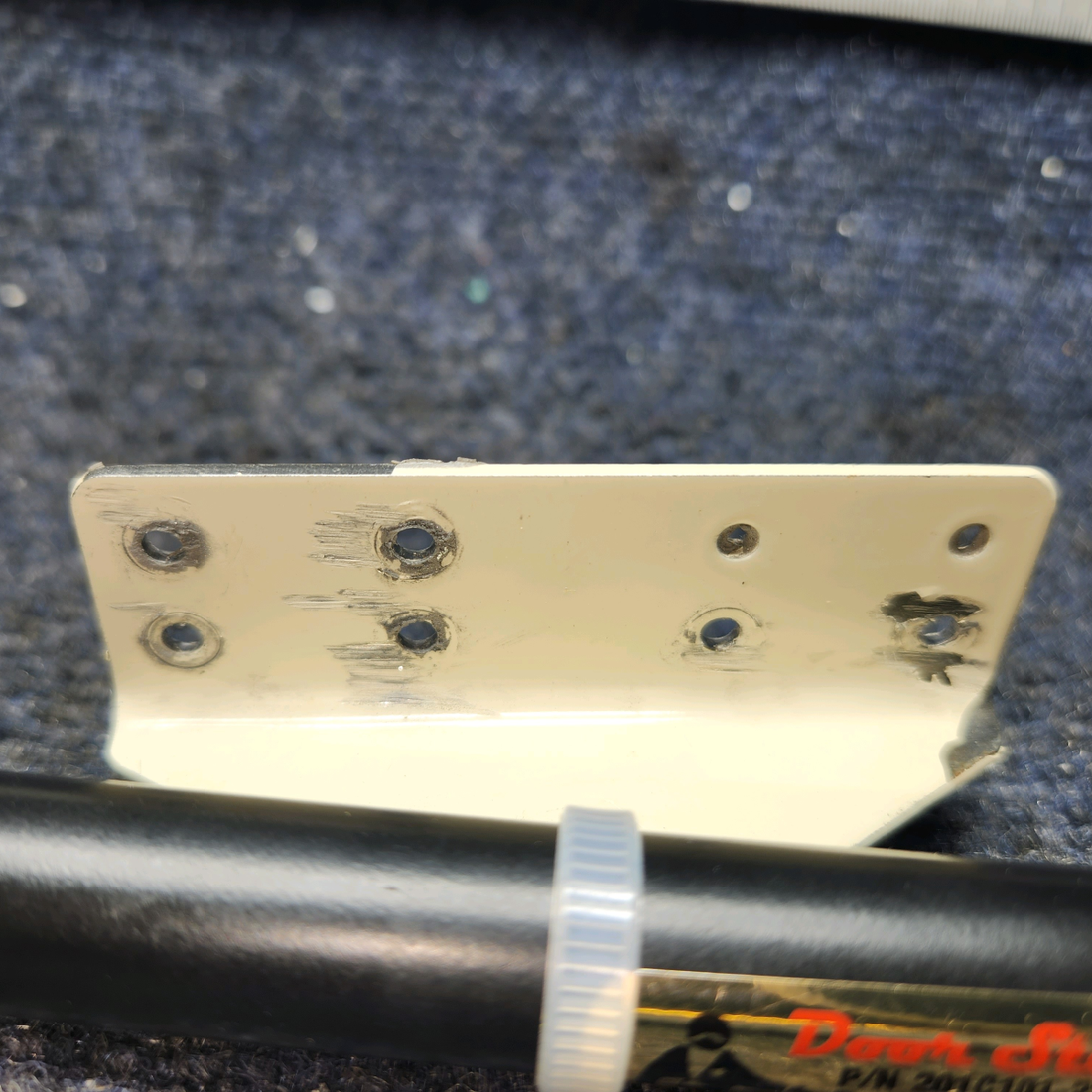 Used aircraft parts for sale, 201C101-21, 201C103-2 Mtn View Aviation Piper PA28-140 Cabin Door Steward w/ Mounts