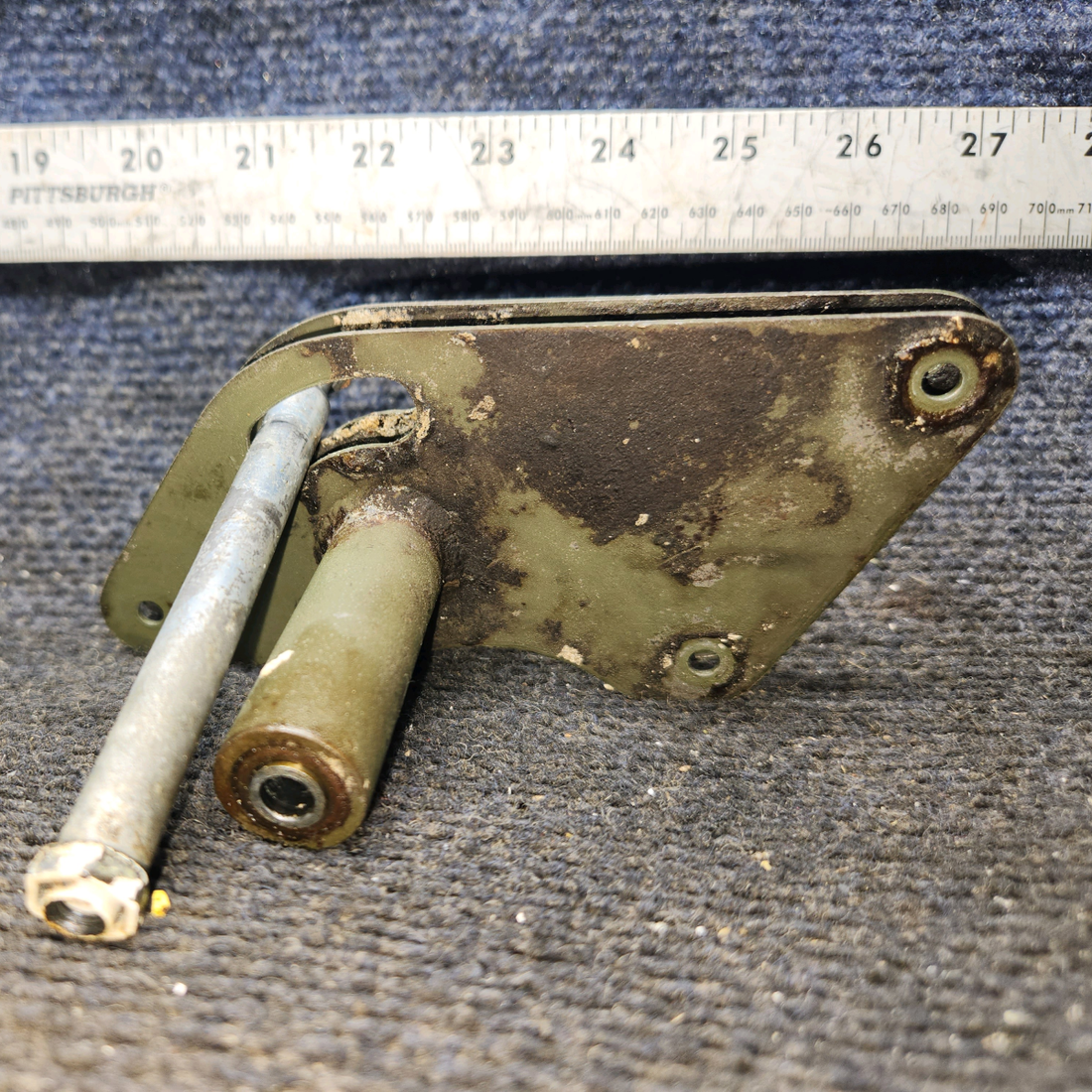 Used aircraft parts for sale, 0523223-1 cessna 150G Aileron Bellcrank Assembly – RH