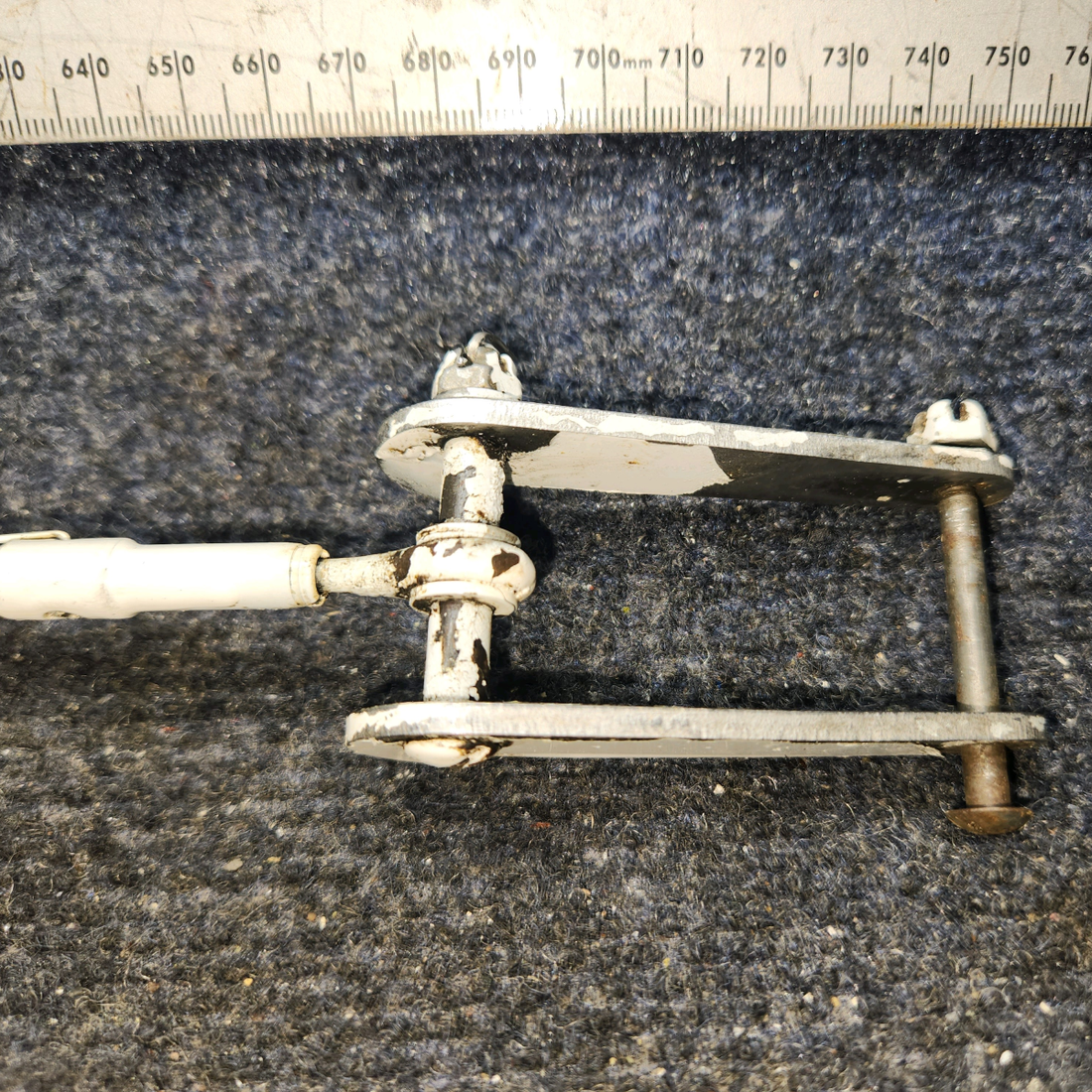 Used aircraft parts for sale, 67031-003, 67028-000 Piper PA32RT-300 Gear Retraction Fitting with Hook - RH