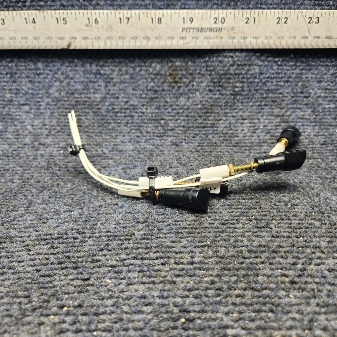 Used aircraft parts for sale, 7084401 MOONEY M20J WHELEN INTERIOR LIGHT 14 VOLTS - SET OF FOUR-ONE MESSING HOOD