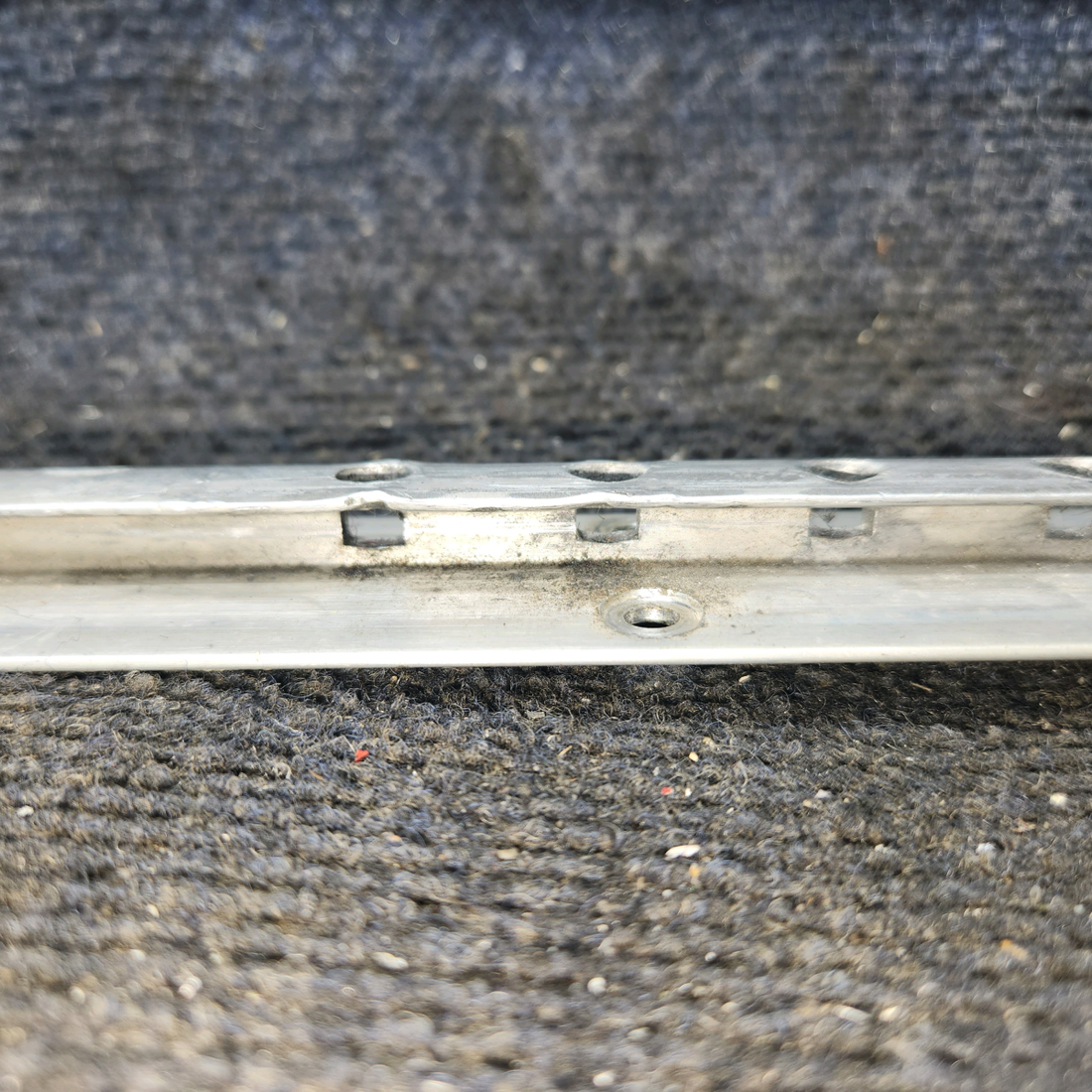 Used aircraft parts for sale, 0410219-1 cessna 150G Outboard Seat Rail Assembly