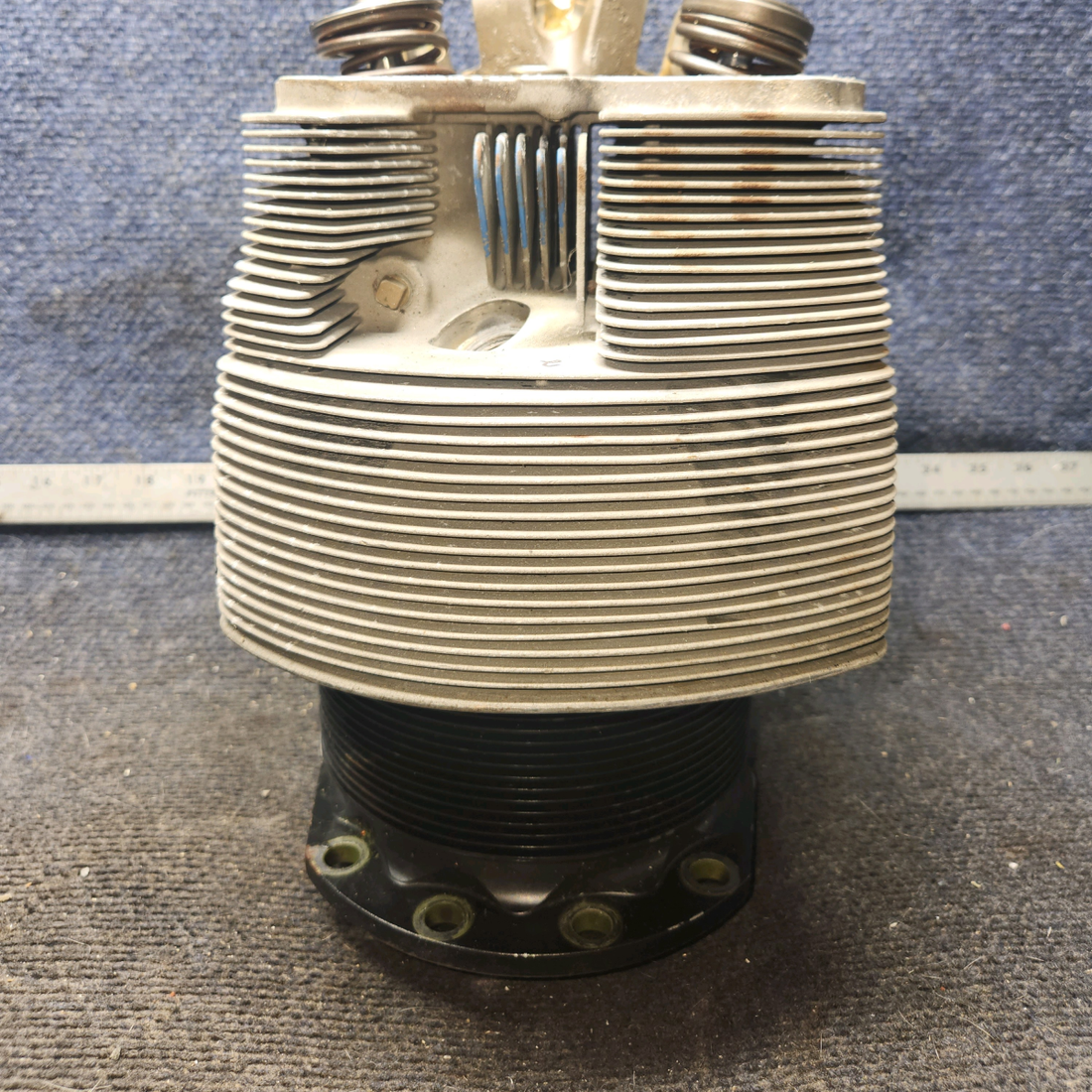 Used aircraft parts for sale, SA47000S-A1 Superior O-470 Cessna 182G Engine Cylinder