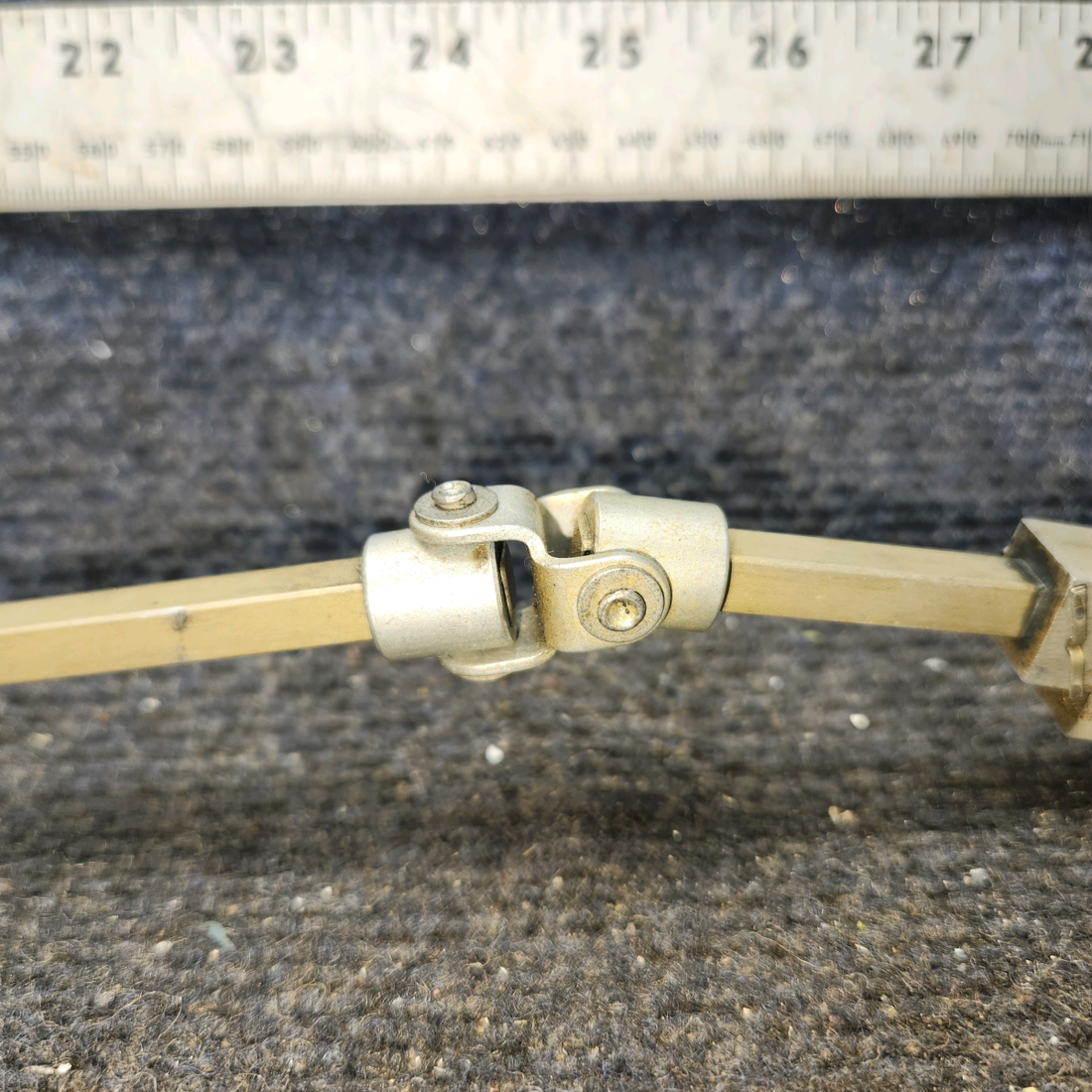 Used aircraft parts for sale, 0513120-6 Cessna 172E Selector Valve Assembly with Shaft, Handle