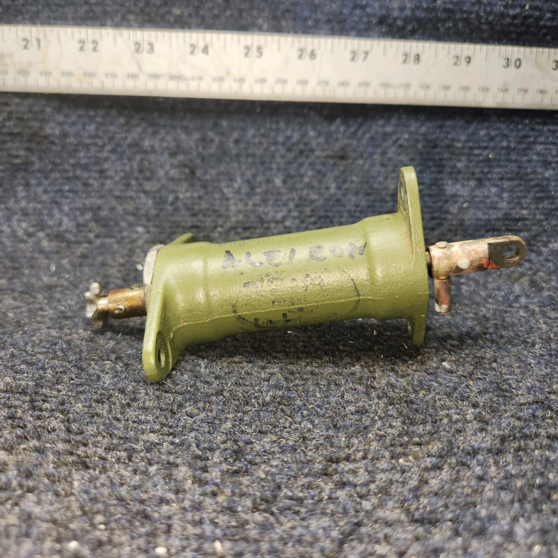 Used aircraft parts for sale, 45-524561 BEECHCRAFT 95-55B Trim Tab Actuator Assy