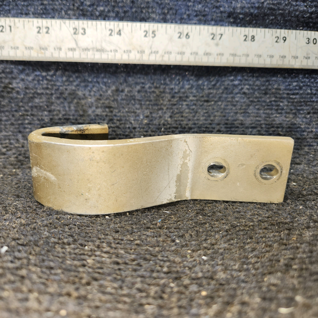 Used aircraft parts for sale, 0711102 Cessna 172F Baggage Door Hinge Assembly