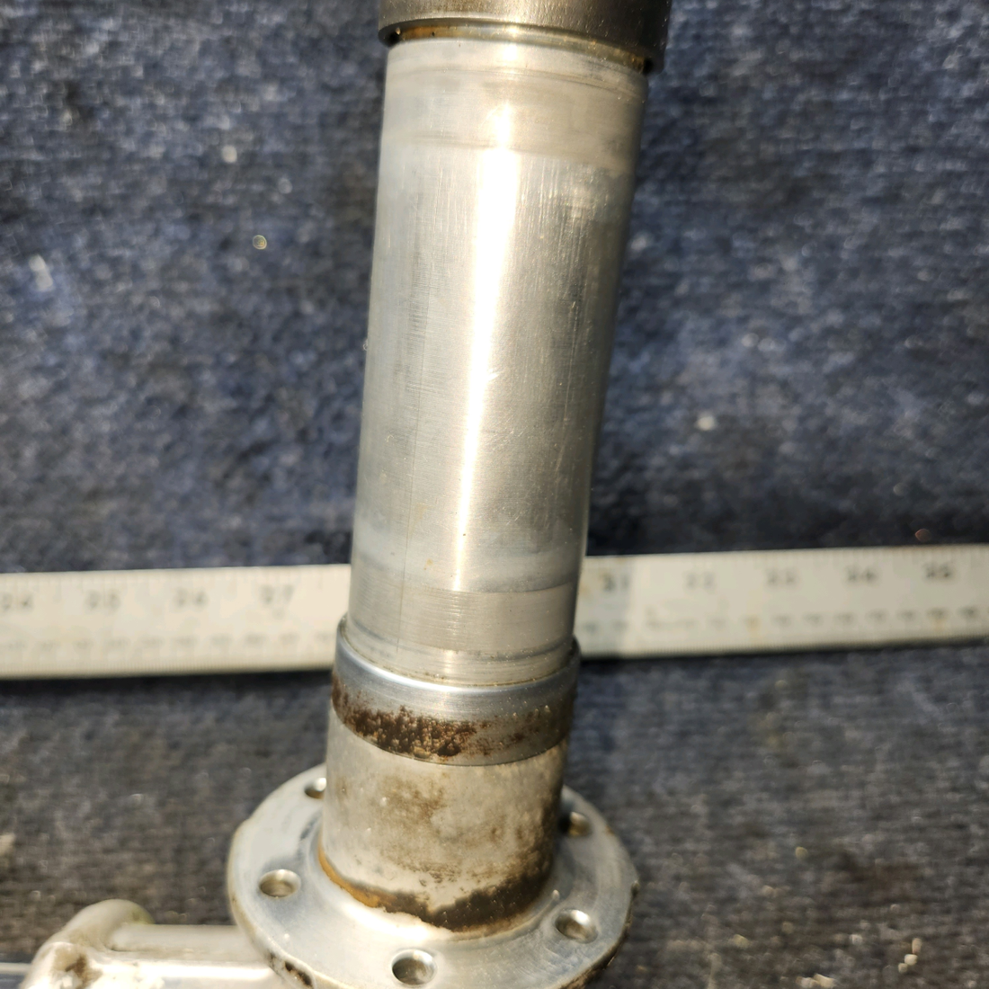 Used aircraft parts for sale, 78738-03 Piper PA-28-140 Stub Axle with Chrome Piston Tube – RH