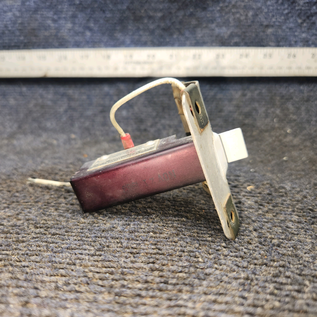 Used aircraft parts for sale, 150 Safe Flight Instruments 150 Cessna 172E Lift Detector